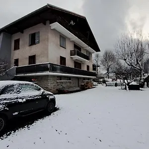 https://tres-bel-appartement-dans-une-maison-avec-spa.hotels-rhonealpes.com